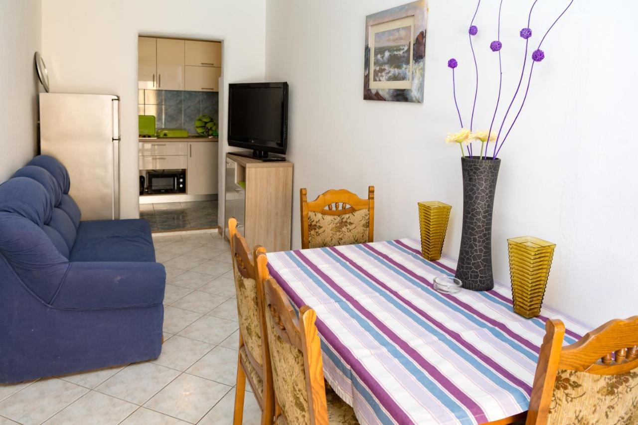 Bed And Breakfast Taverna Miskovic Паг Экстерьер фото